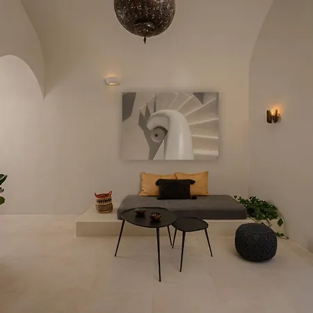 Elements Cave Aparthotel